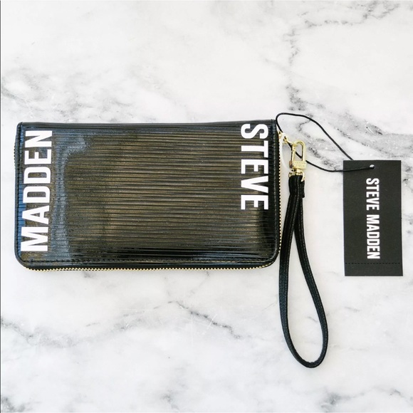 Steve Madden Handbags - ❗️SOLD❗️Steve Madden Zip Around Logo Wristlet